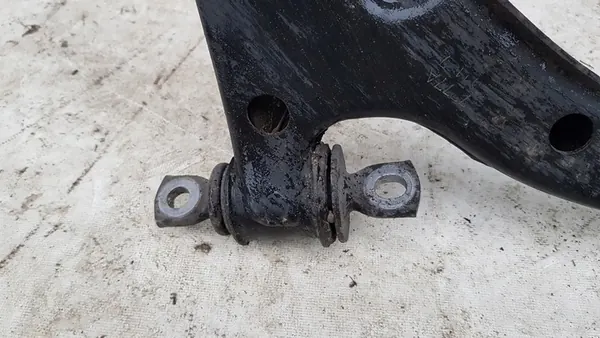 Braccio di Controllo Anteriore Inferiore Destro Opel Corsa K 15- OEM 39021473 image 5