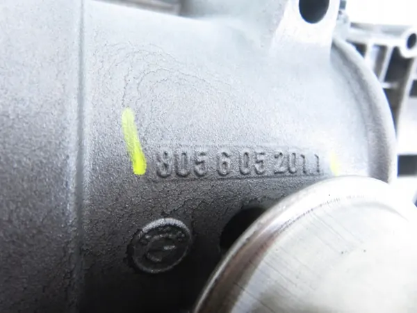 Bomba de óleo OEM 8056052011 para BMW E46 320 td M47 image 3