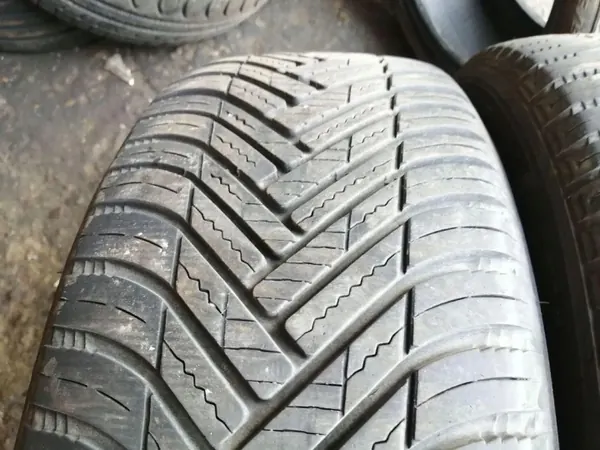 Rejilla trasera de maletero OEM 20555R16 para Volvo S40 II image 3