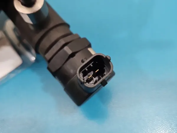 Inspuitrail sensor OEM 0445214111 voor Kia Cerato image 6