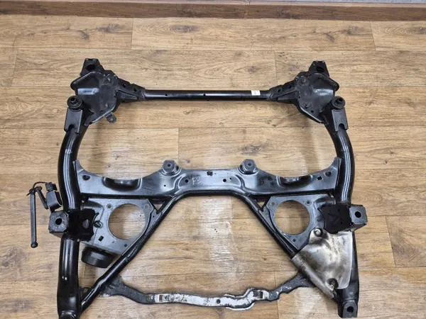 BMW Voorophangingbalk OEM 6872118 - Gebruikt image 7