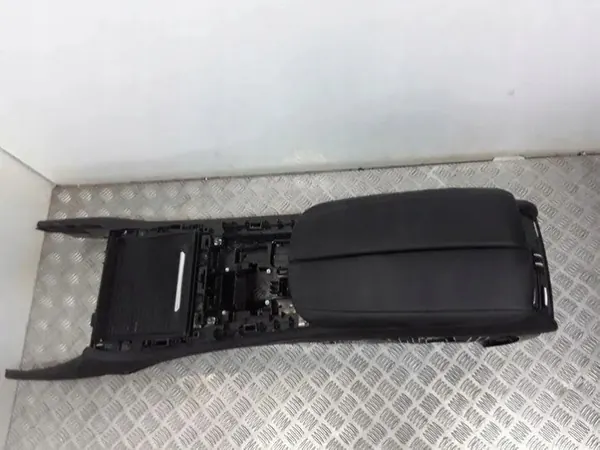 Accoudoir BMW X5 OEM 9252117 pour F15/F85 image 2