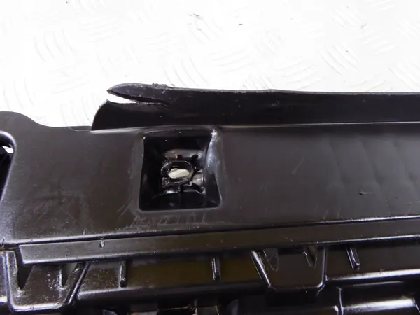 Skoda OE 5E0807611B nedre stötfångarskydd image 4