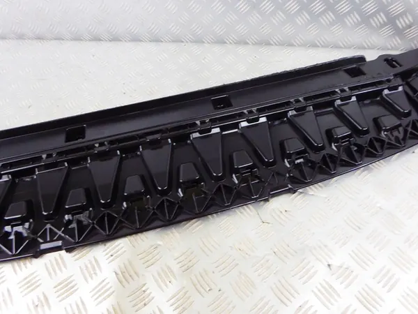 Skoda OE 5E0807611B nedre stötfångarskydd image 5