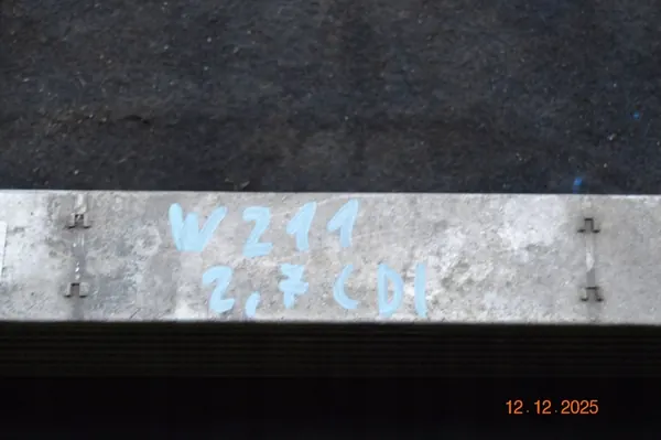 Intercooler Mercedes-Benz E W211 image 3