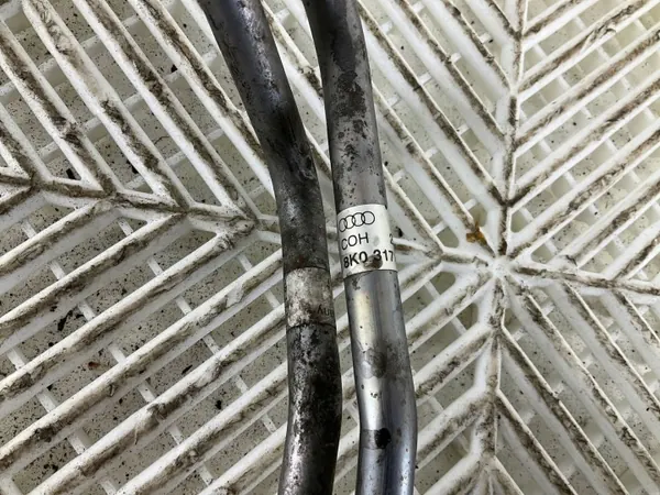 Flexible de refroidisseur d'huile Audi OE OEM 8K0317817AT image 4