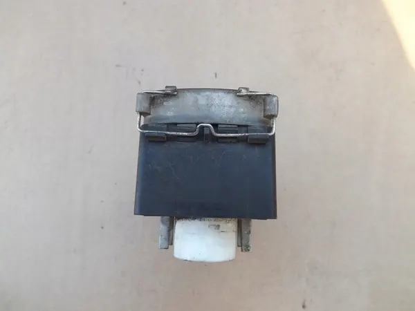 VW Golf 3 III Passat B4 Fläktstyrmodul 357919506A image 4