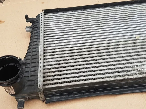 Intercooler / VW Touran I Golf V Passat B6 1.9 TDI 2.0 TDI image 5