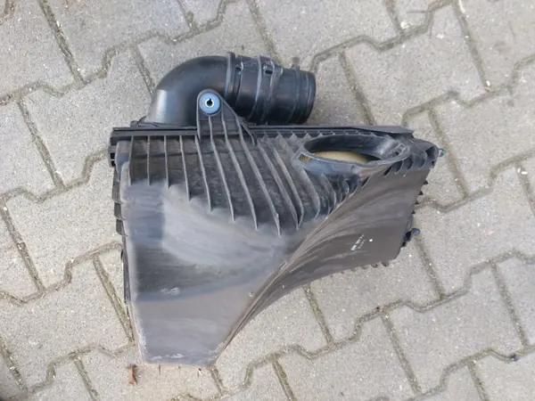 Luftfilterhus OEM 7P0129607E för VW Touareg image 3