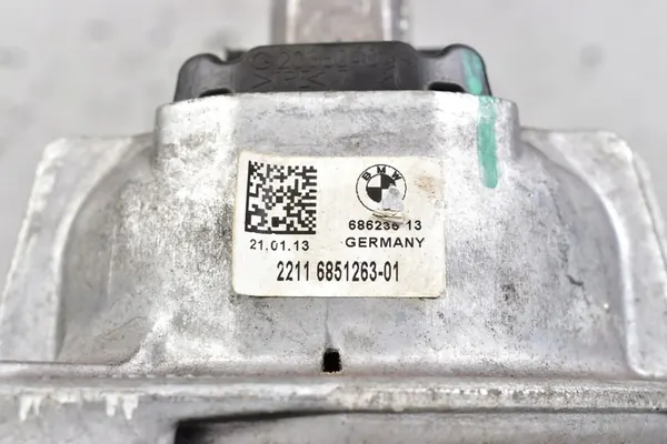 BMW M5 F10 M6 F06 F13 Moottorin Tuki Vasen 6851263 image 2