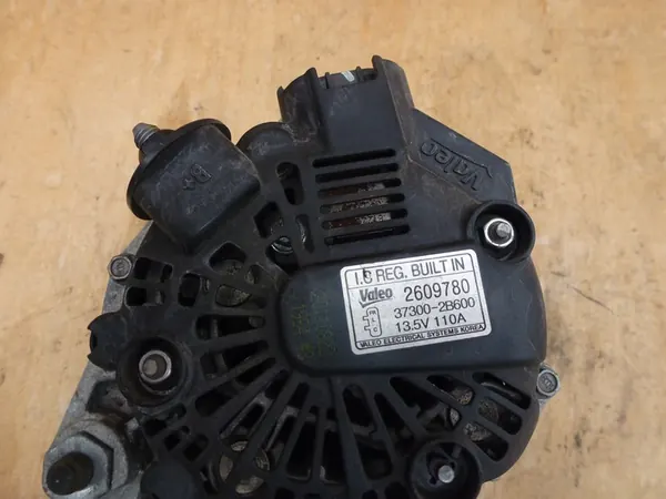 KIA HYUNDAI 1.6 GDI Vaihtovirtageneraattori 37300-2B600 image 4