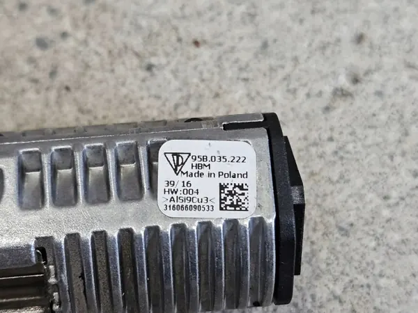 USB-pistorasia Taka Porsche Macan (95B) OEM 95B035222 image 5