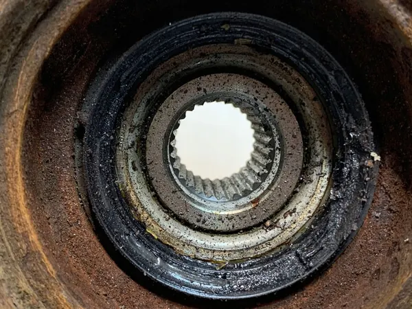 Subaru Forester SG Vorderradnabe OEM FBZ24742 image 4