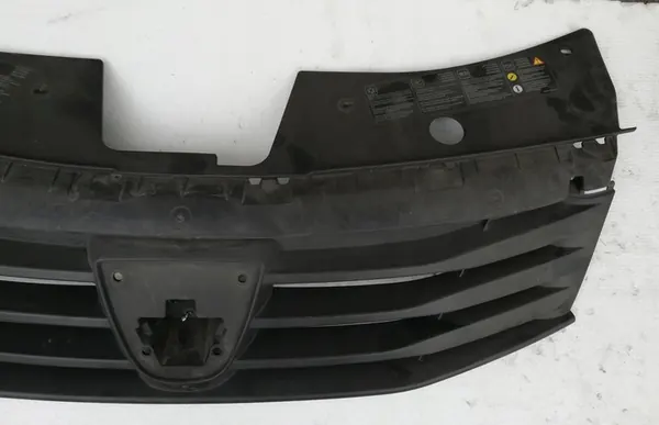 Front Grill Dacia Sandero 08- OEM 8200735104 image 3