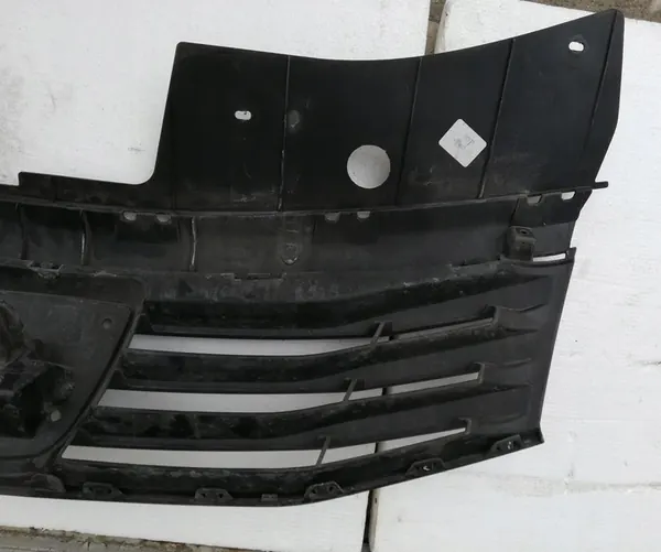 Front Grill Dacia Sandero 08- OEM 8200735104 image 5