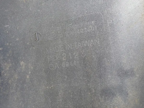 Paraurti anteriore Kia Ceed 2006-2009 Sostituzione image 5