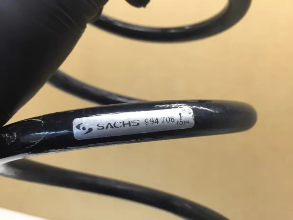 Molas de suspensão traseira + arruelas Renault Kangoo II OEM image 4