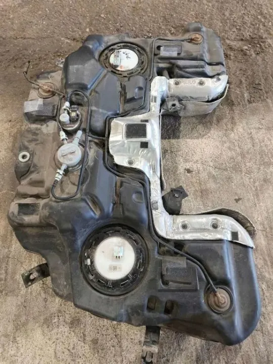 Jeep Grand Cherokee polttoainesäiliö OEM 04578786AI image 6