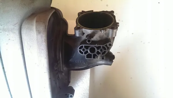 Audi A4 A5 A6 Q5 Ansaugkrümmer OE 06E133210L image 2