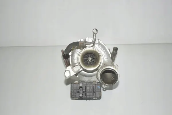 Turbo usado OEM 7823270 para BMW Serie 5 image 3