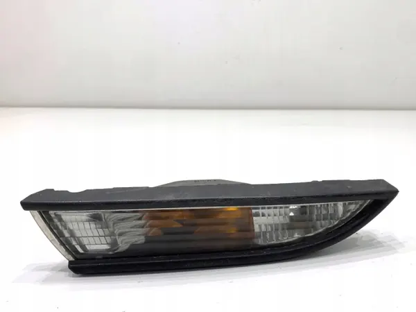 Clignotant droit avant VW Scirocco III OEM 1K8953042E image 2