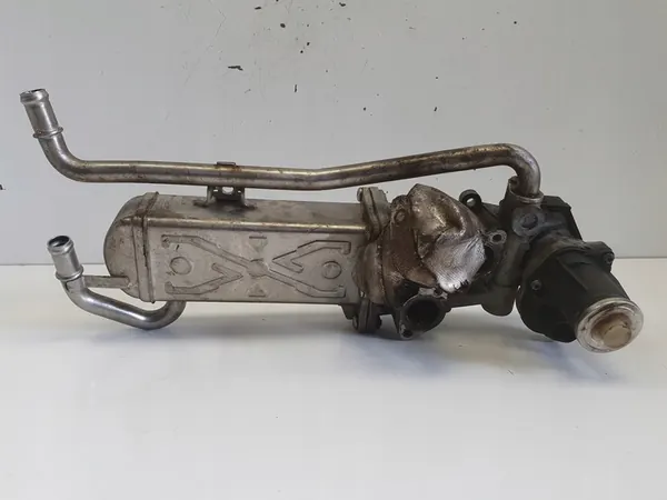 VW Caddy III 1.6 TDI EGR Venttiili Pakokaasujäähdytin OEM 03L131512AP image 4
