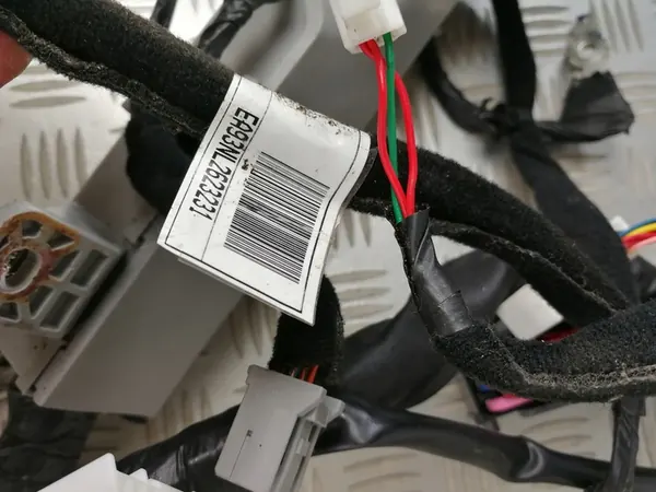 KIA CARENS IV Armaturenbrett Verkabelung 2013-2019 OEM 91110-A4931 image 6