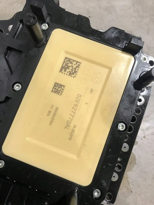 Mécatronique Skoda Superb B8 2.0L 02E927770AL image 2