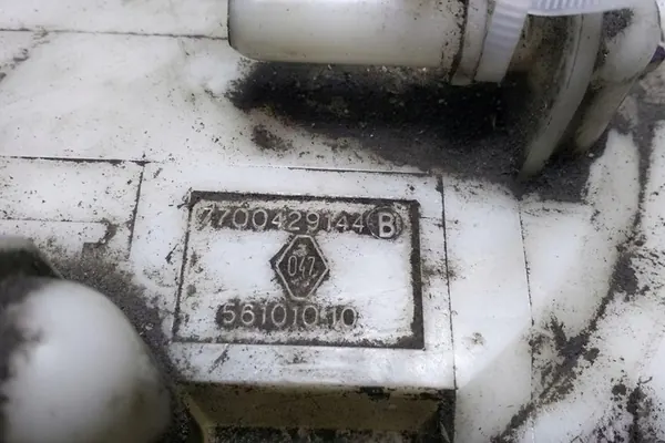 Brandstofpomp RENAULT MEGANE SCENIC 1.9L diesel OEM 7700429144B image 4