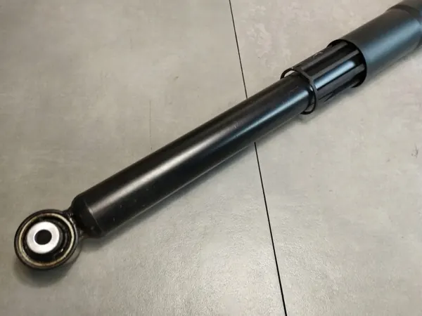 Volkswagen Golf 8 Hinterer Stoßdämpfer OEM 5WA512011ED image 3
