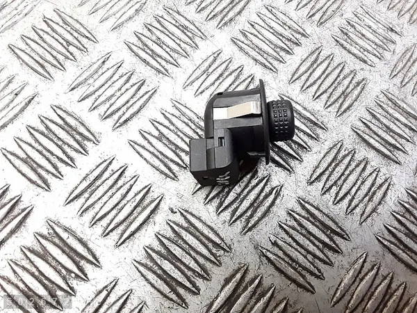 Brytare Ford Fiesta 2010 93bg17b676bb image 3