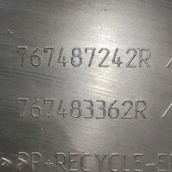 Höger bakhjulskåpa RENAULT 1.2L bensin 2016 image 7