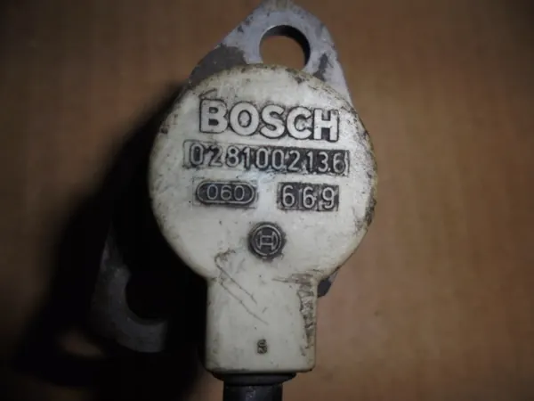 Électrovanne de pompe injection VW OEM 0281002136 image 3