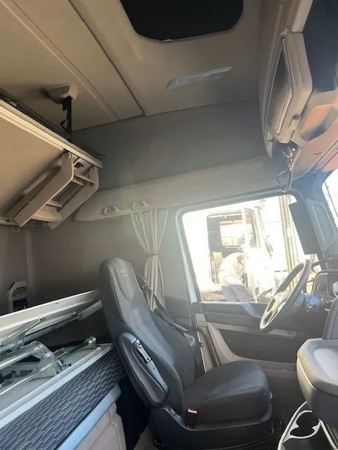 Cabina DAF NGD XG OEM KABINA DAF NGD XG - Usado image 5