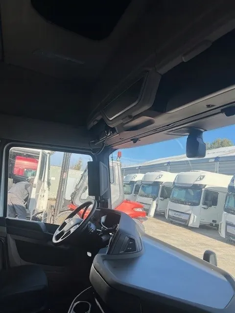 Cabina DAF NGD XG OEM KABINA DAF NGD XG - Usado image 8