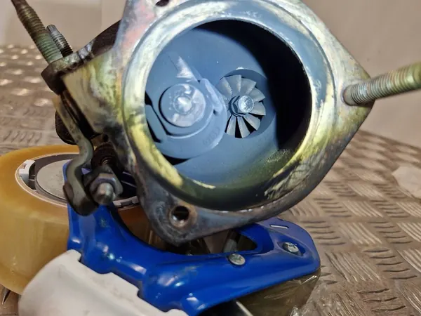 TURBO COMPRESOR PEUGEOT 1.6 THP 150PS 53039700217 image 7
