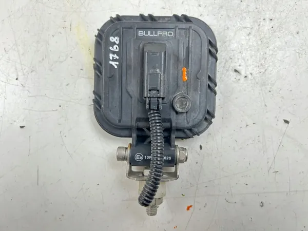 Feu de recul Toyota Hilux OEM MAM84148 - Occasion image 3