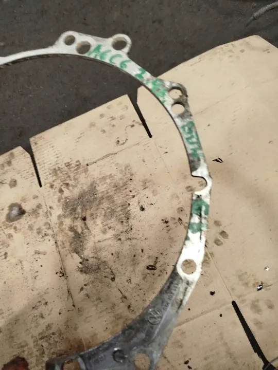 Peça distância caixa OEM 01X103551 - Usado image 3