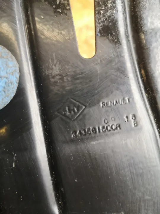 Renault Master IV polttoainejäähdytin OEM 243561500R image 3