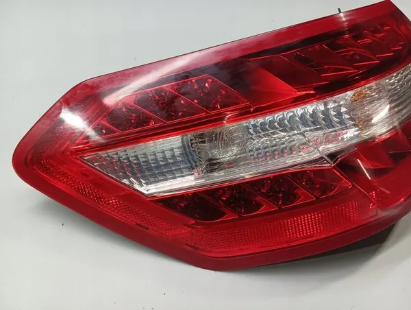 Linker Achterlicht Mercedes E-Klasse W212 09-13 A2129066601 image 2