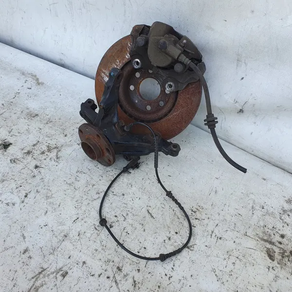 OEM 13388768 Etuojan oikea jousituskiinnike Opel Corsa E image 7