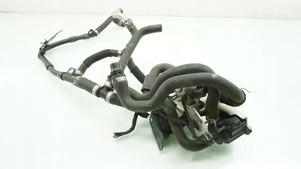 VOLVO V60 II 2.0 Vattenpump 31657307 MILD HYBRID image 3