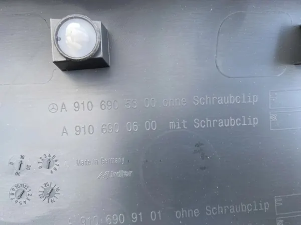 Left Body Trim Mercedes Sprinter W907 W910 A9106905300 image 4