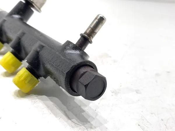 OEM 9674300080 Einspritzschiene mit Sensor für Peugeot 508 image 3
