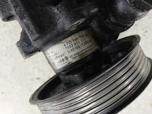 Audi OE 4F0145155E bomba hidráulica, direção image 3