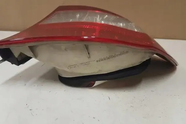 Luz trasera derecha BMW 1 (E87) 2009 image 2