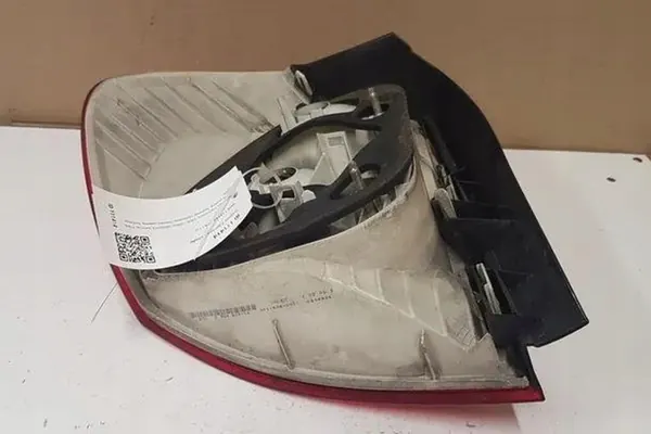 Luz trasera derecha BMW 1 (E87) 2009 image 4