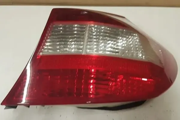 Luz trasera derecha BMW 1 (E87) 2009 image 5