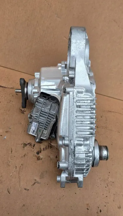 BMW X3 F25 versnellingsbakreductor OEM 7639265 image 4