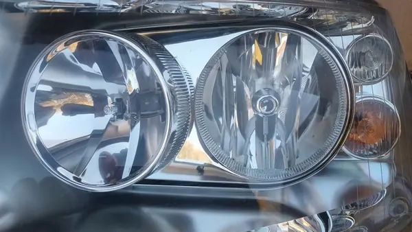 VW MULTIVAN T5 Farol Frontal Esquerdo image 2